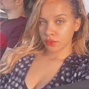 Meet your Posher, Krystal